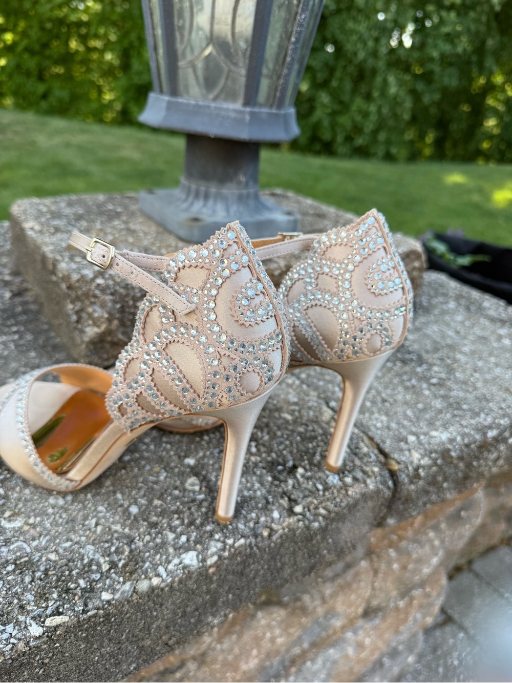 Badgley Mischka Roxy Ankle Strap - Picture 4 of 9